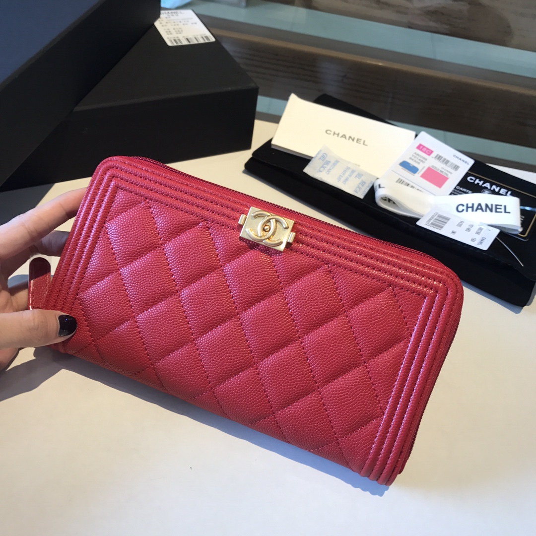 Ch**el boy long zipped wallet grained leather red a80815 19cm