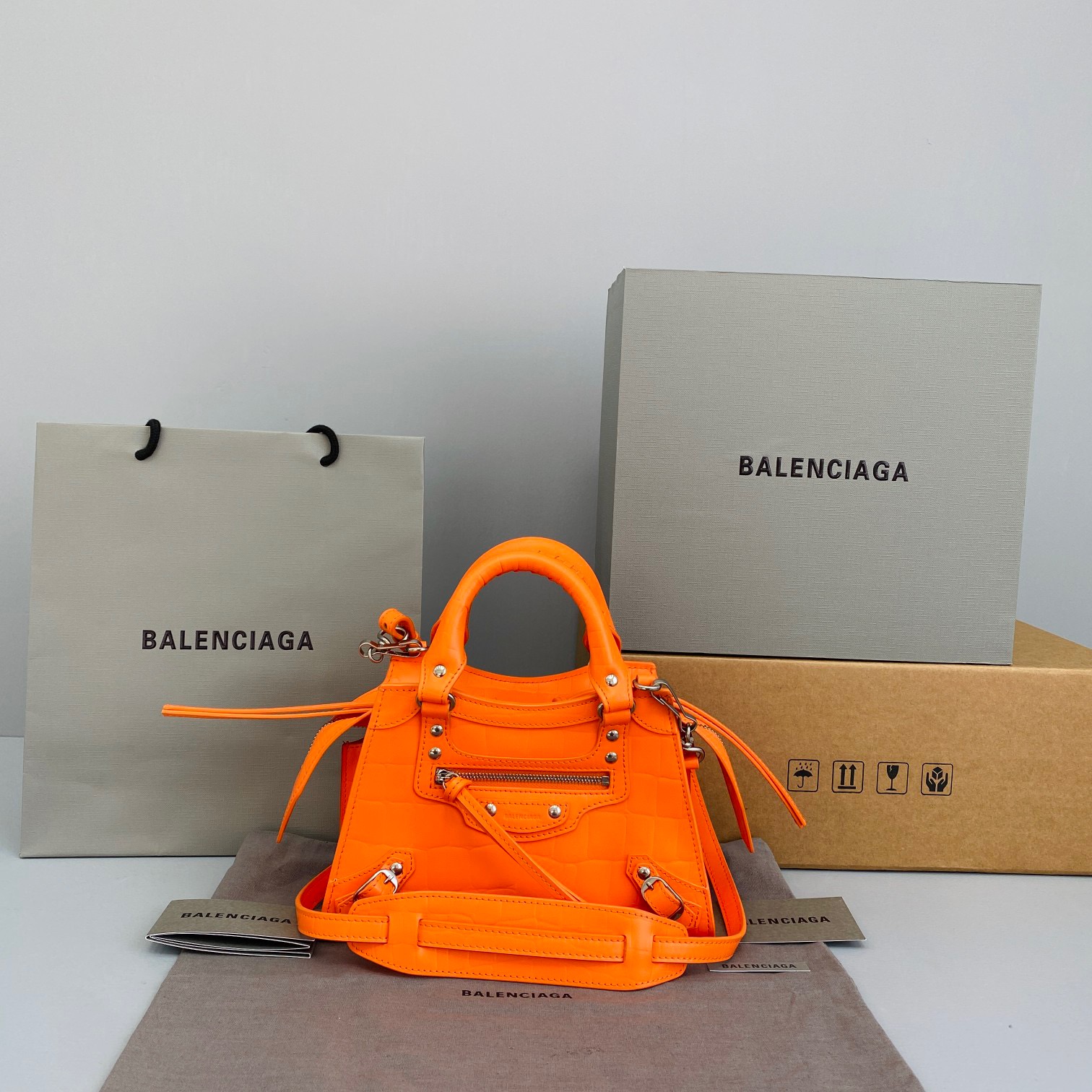 Ba1en*iaga small neo classic top handle bag crocodile leather neon orange 63852115v67 33 x 21 x 16 cm