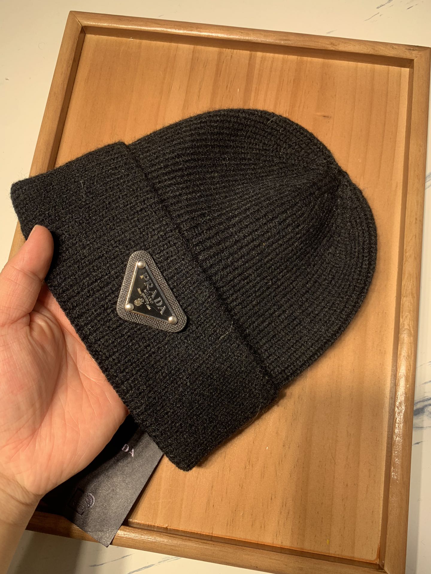 Pra*a hat 01