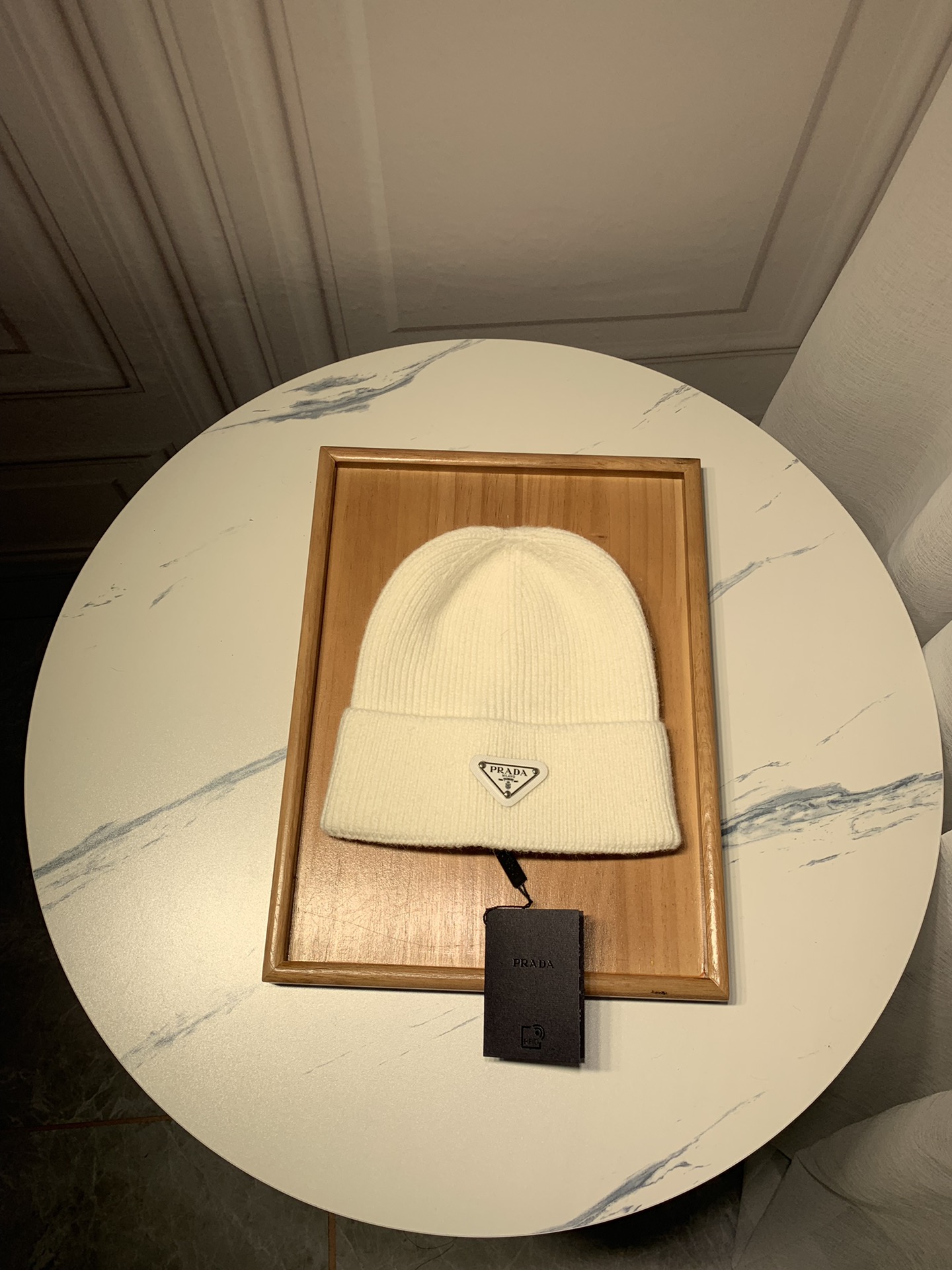 Pra*a hat 02