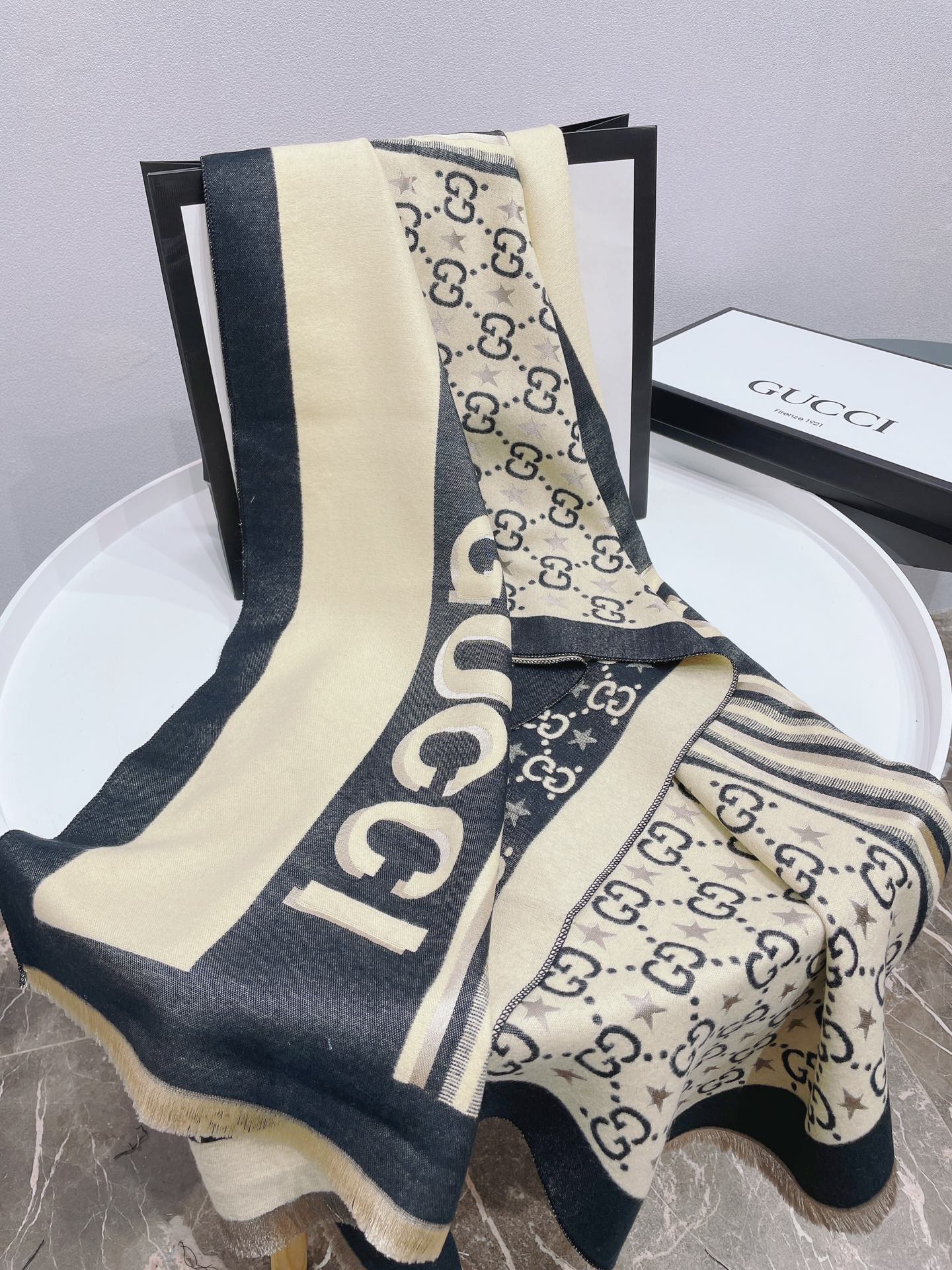 Gvc*1 scarf 03
