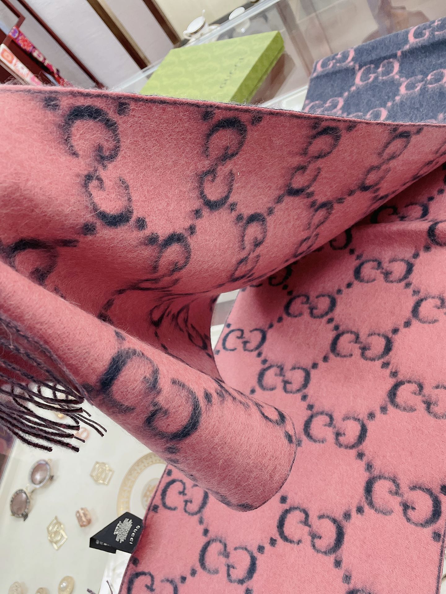 Gvc*1 scarf 08