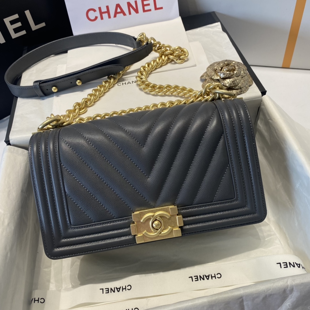 Ch**el medium boy bag chevron gold-tone metal grained leather dark gray a67086 25cm