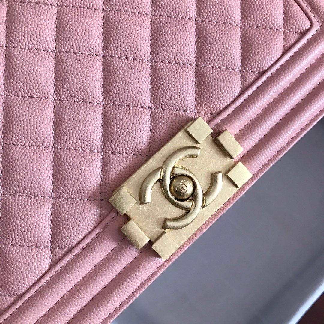 Ch**el medium boy bag classic gold-tone metal grained leather pink a67086 25cm