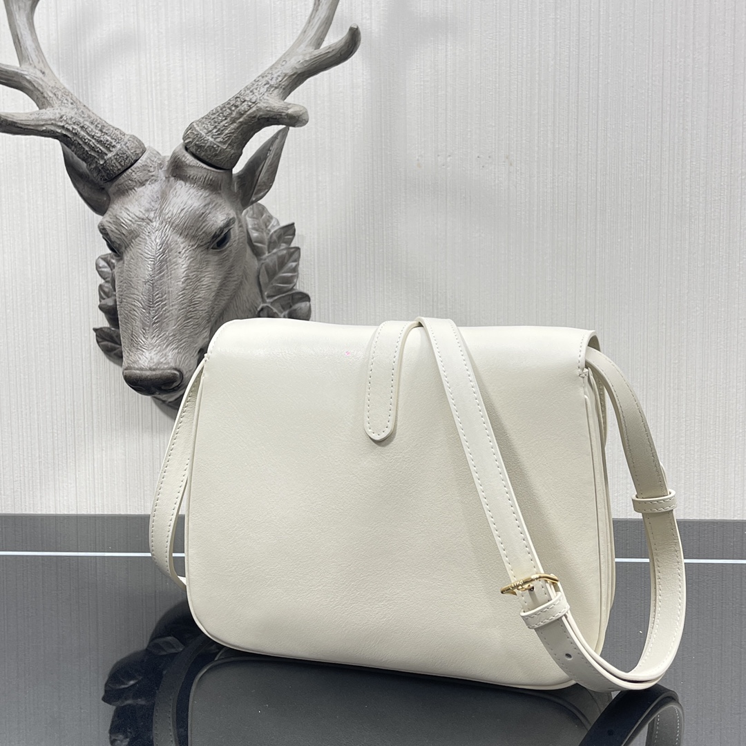 Ce1i*e medium tabou smooth leather white 196583dk1 22 x 16 x 7 cm