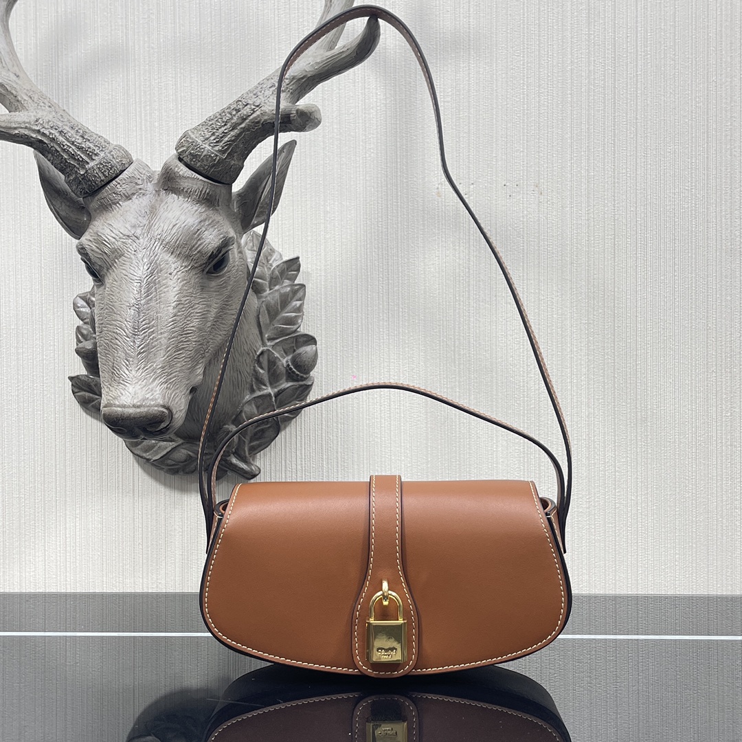Ce1i*e clutch on strap smooth leather tan 10i593dq1 18 × 8 × 5 cm
