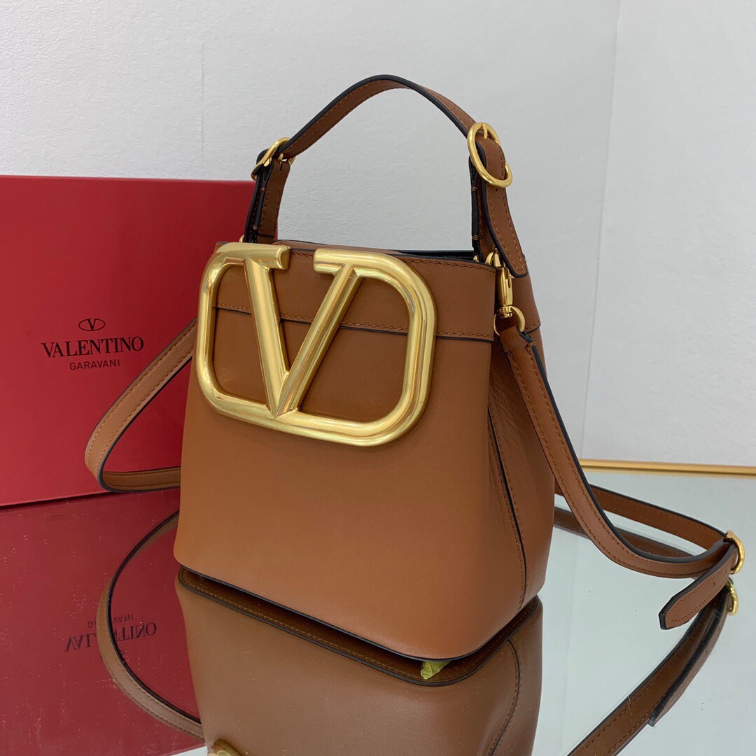 Va1e*ntin0 s*pervee leather handbag brown ww2b0j74zxl 20 x 19 x 12 cm