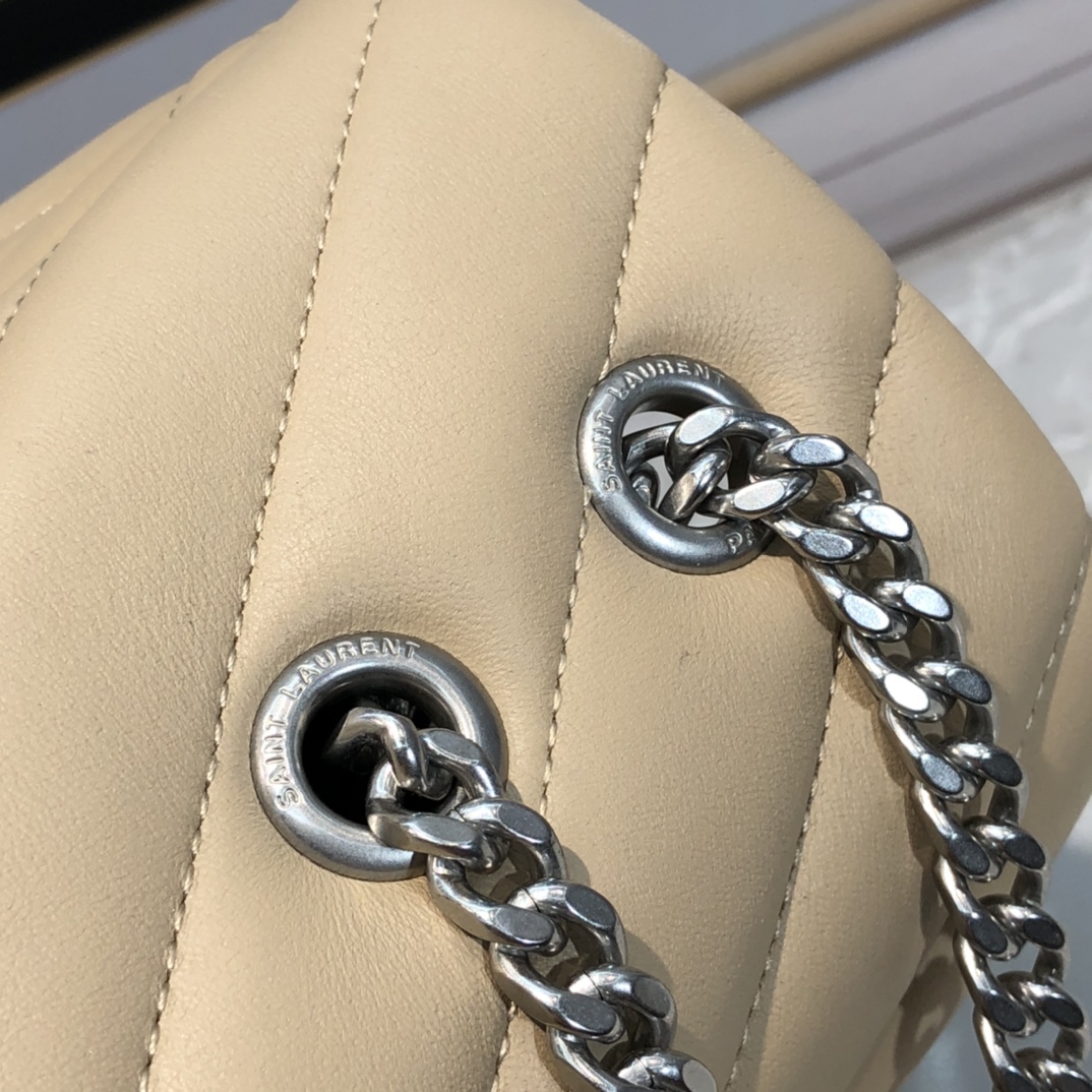 Y51 medium loulou matelassé "y" leather beige silver metal 574946 31 x 22 x 10 cm