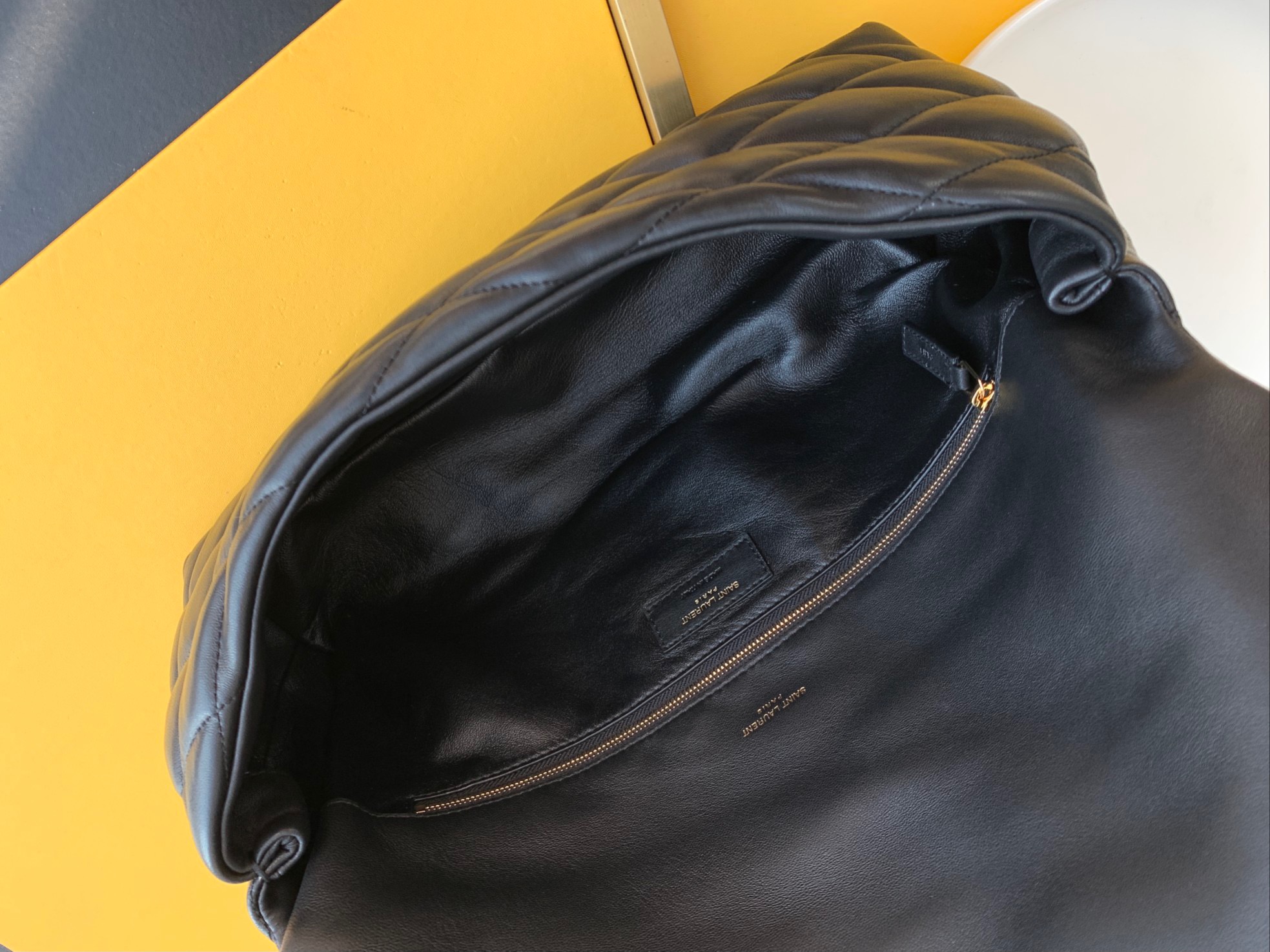 Y51 sade puffer envelope clutch leather black 6550041 38 x 19 x 11 cm
