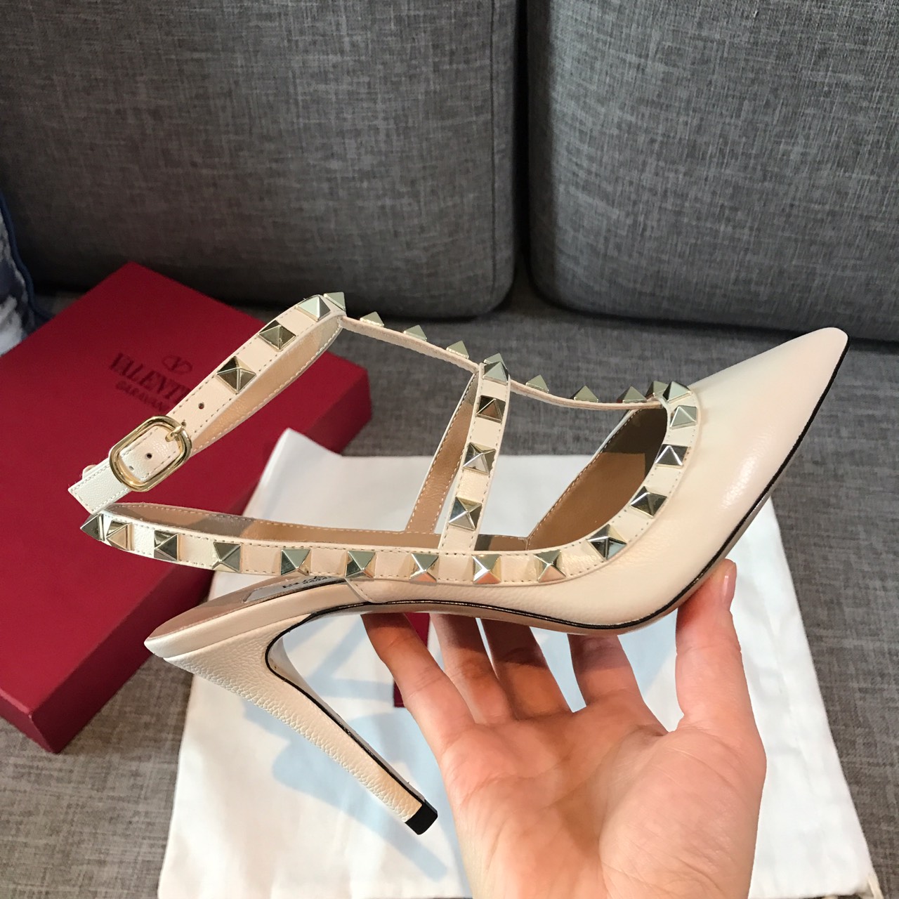 Va1e*ntin0 high heels 04