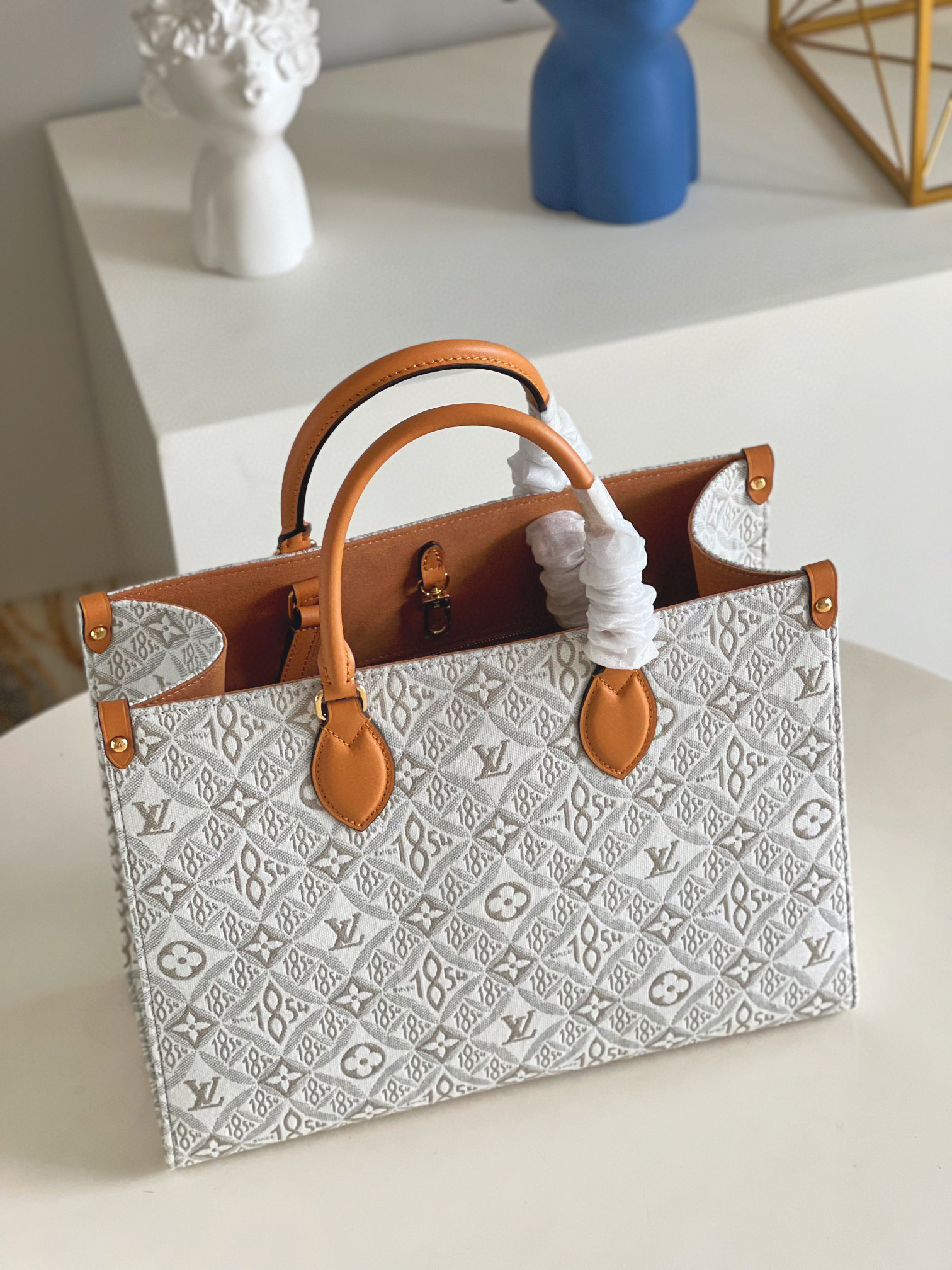 l0vis Vvtt0n onthego mm since 1854 jacquard ecru/caramel m59614 35 x 27 x 14 cm