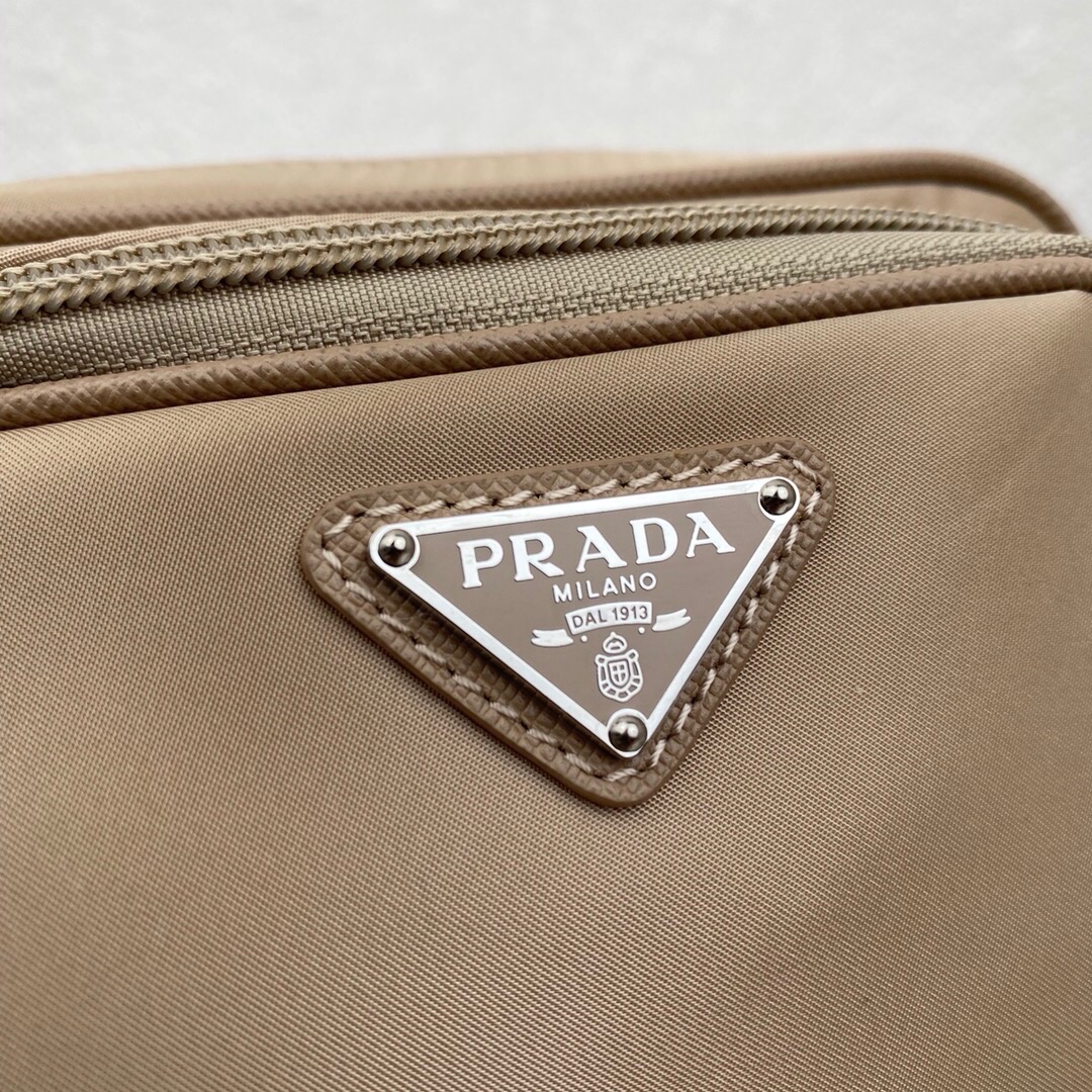 Pra*a re-edition 2005 hobo camera nylon bag brown 1bh153 20 x 15 x 5 cm