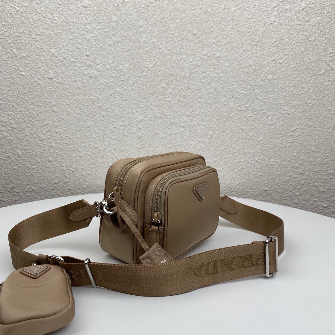 Pra*a re-edition 2005 hobo camera nylon bag brown 1bh153 20 x 15 x 5 cm