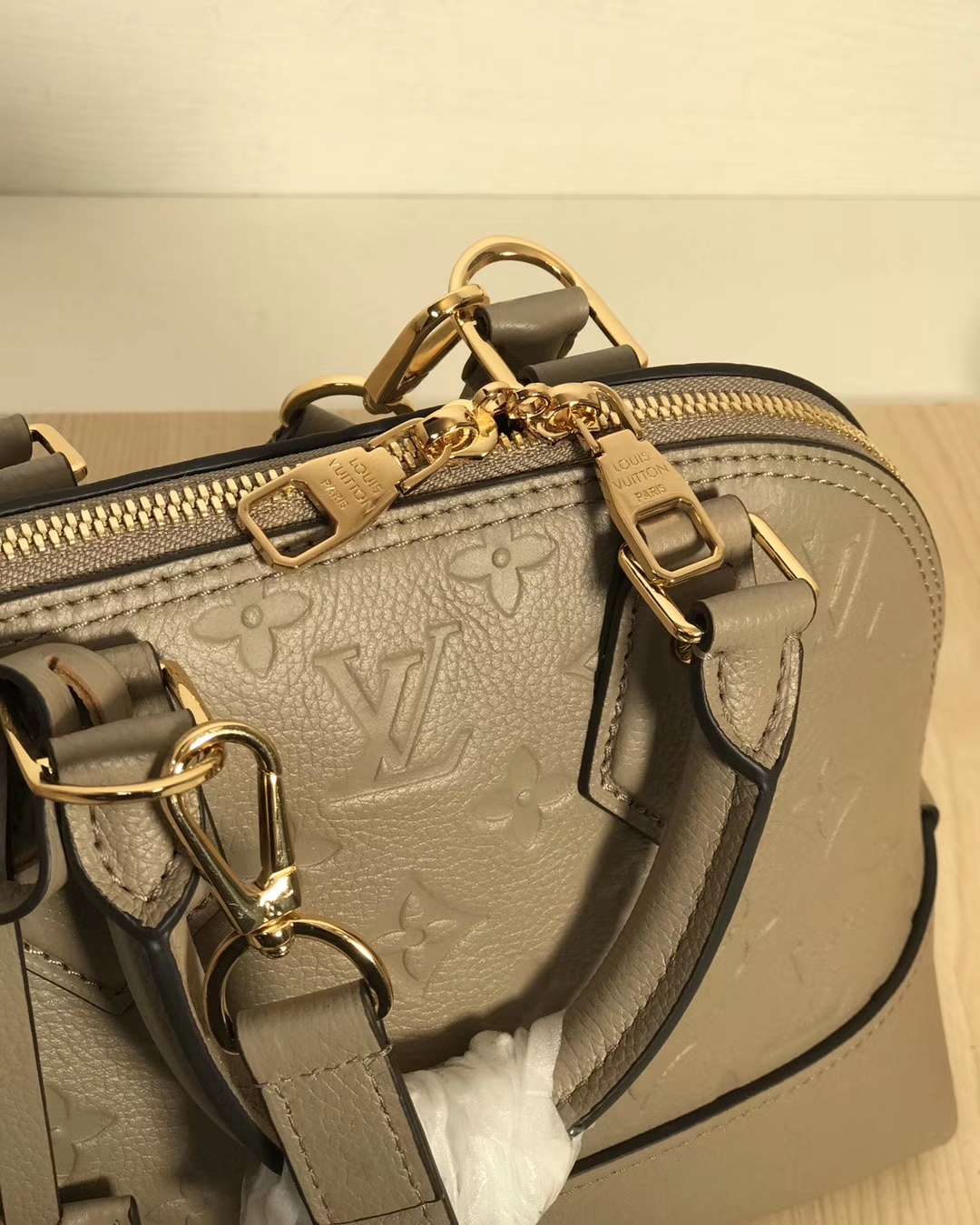 LV Neo Alma bag M44858 25cm