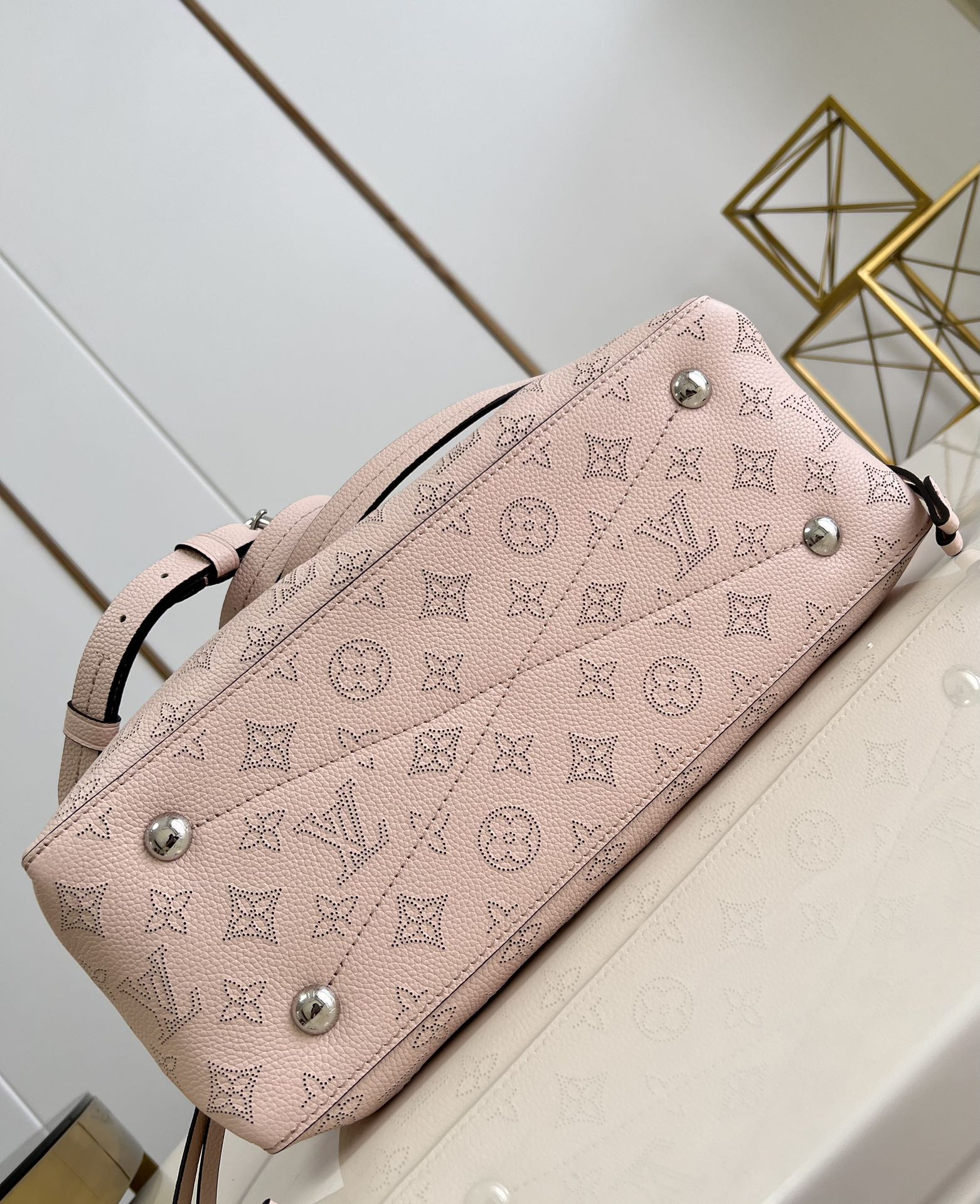 LV M59203 Bella Tote BAG 32CM