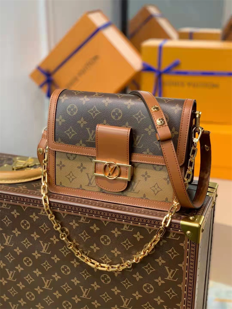 LV Dauphine MM Monogram M44391 25cm