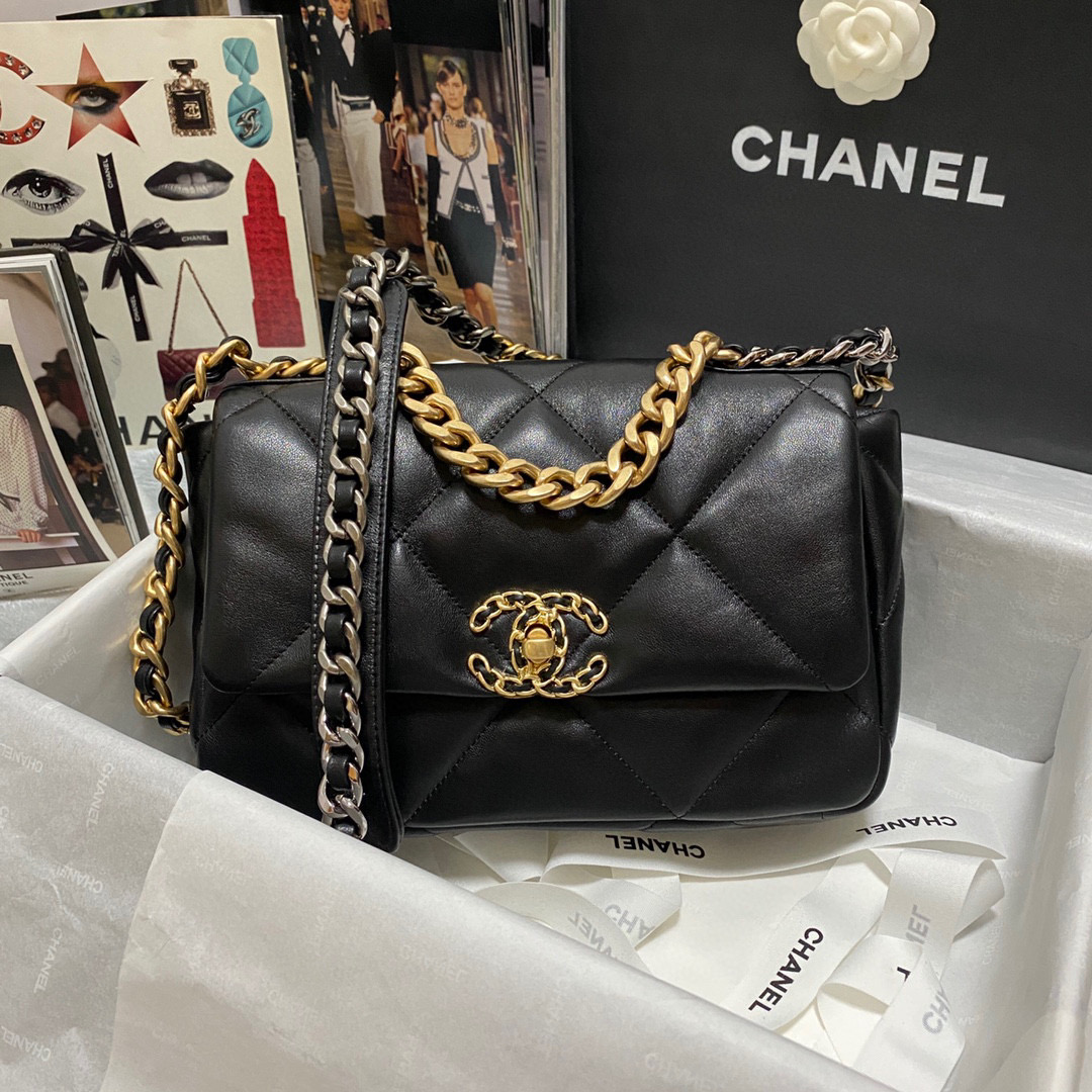 Ch**el 19 calfskin in black-26×16×9cm