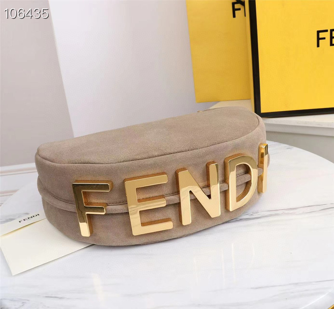 F**di praphy bag 8br75 29cm
