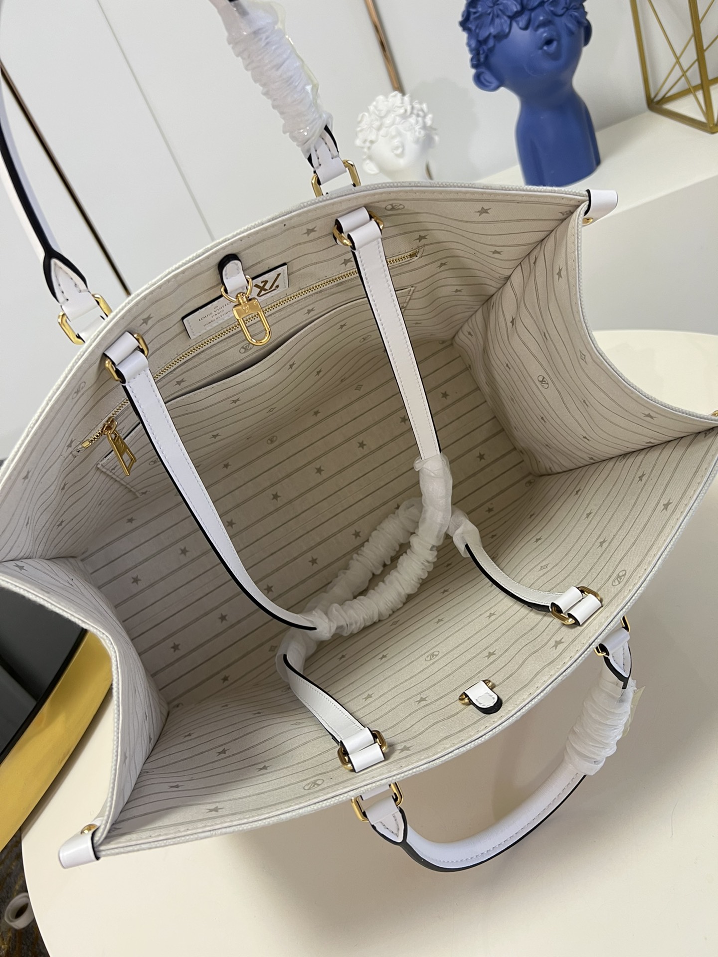 LV On the go yellow