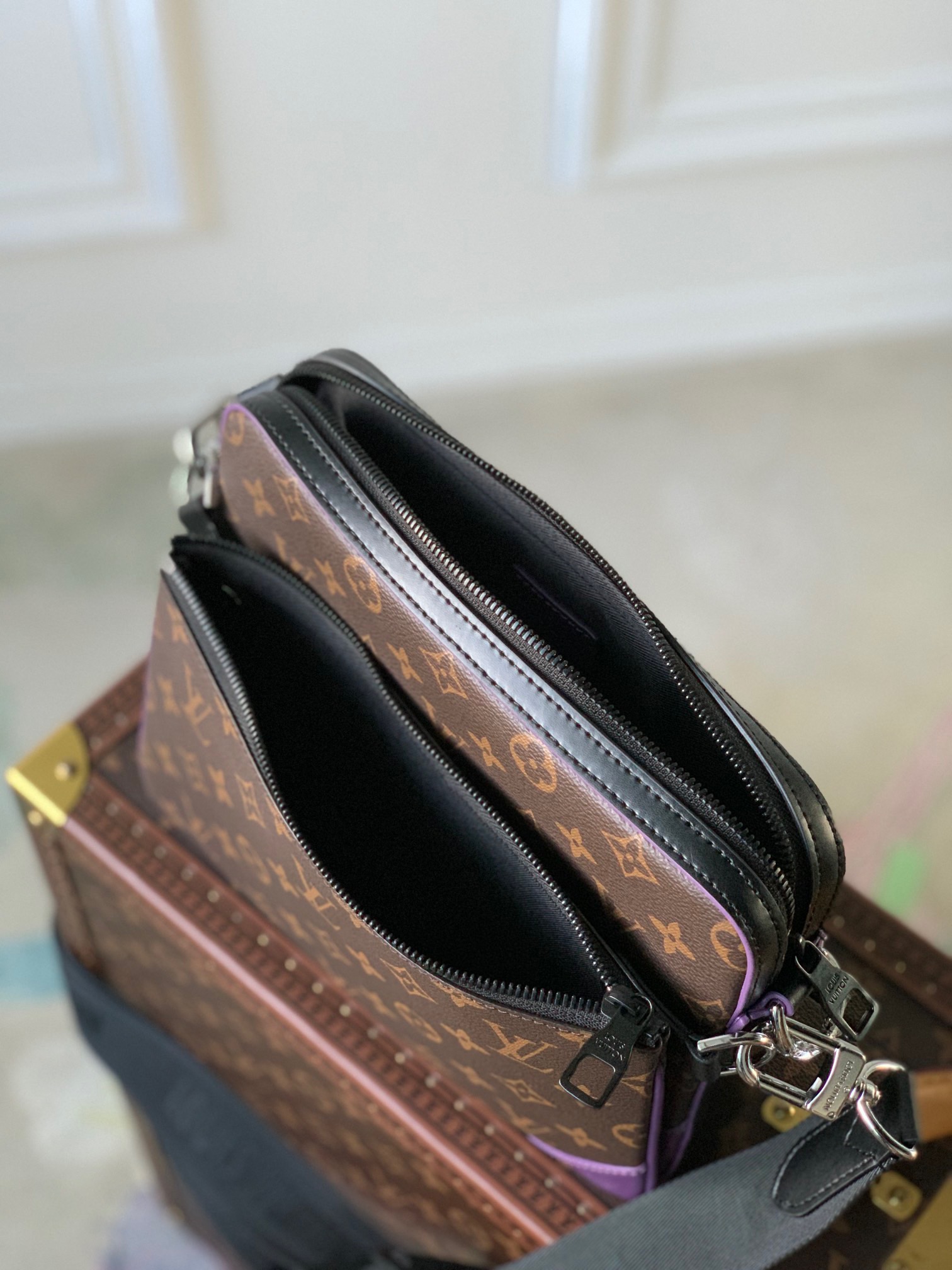 LV trio bag Material Canvas M46266