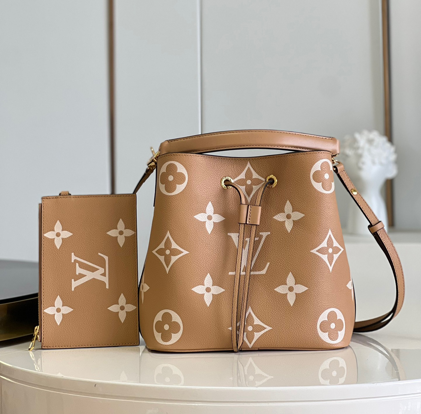 LV NEONOE M45256 26cm