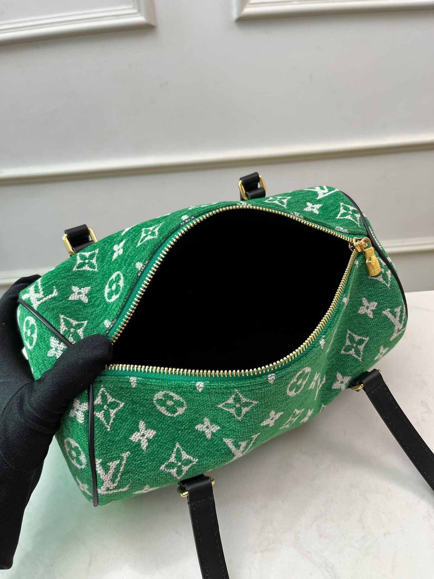 LV shoulder bag M46206 31cm