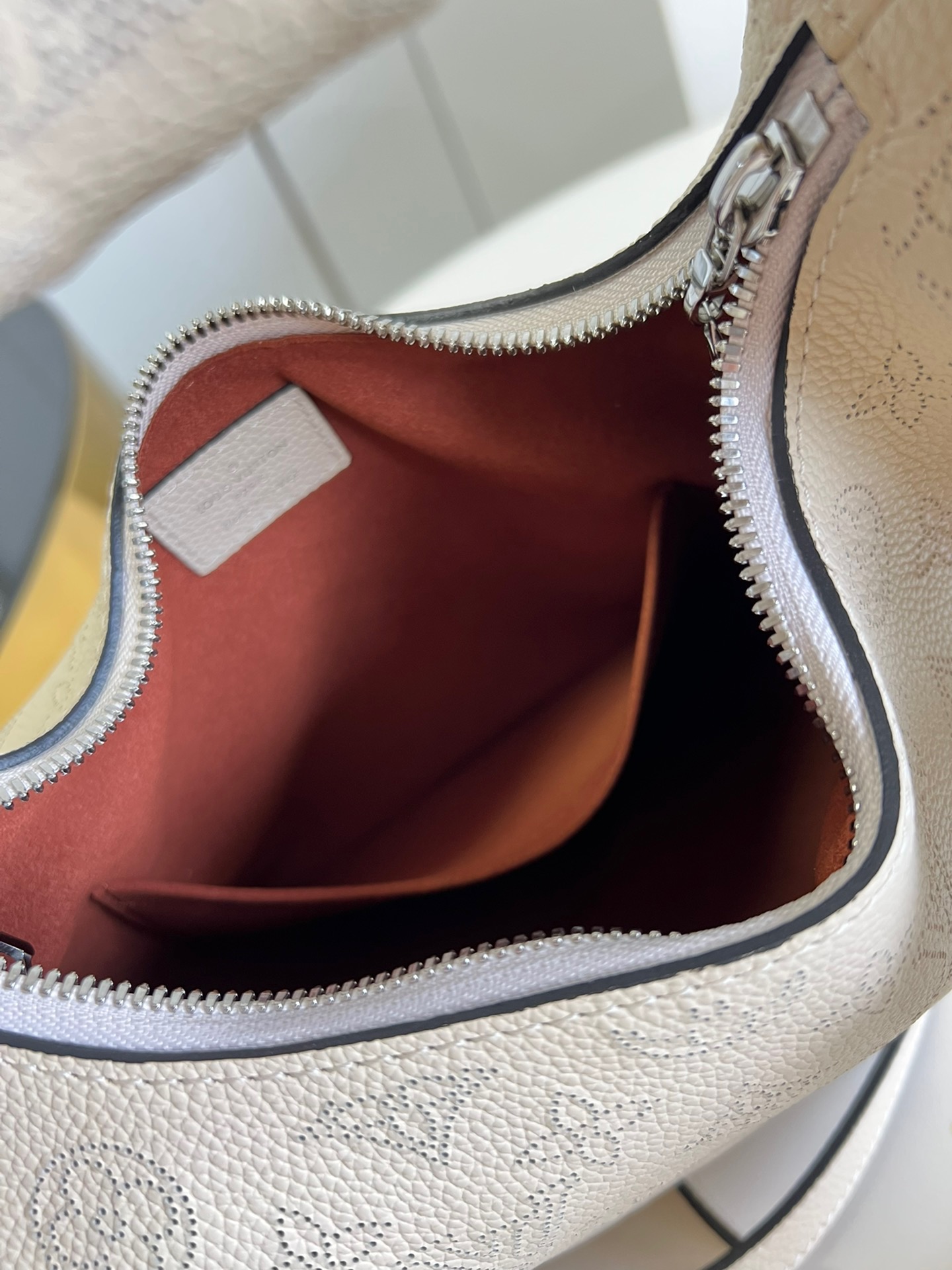 LV Why not PM white M20700 28cm