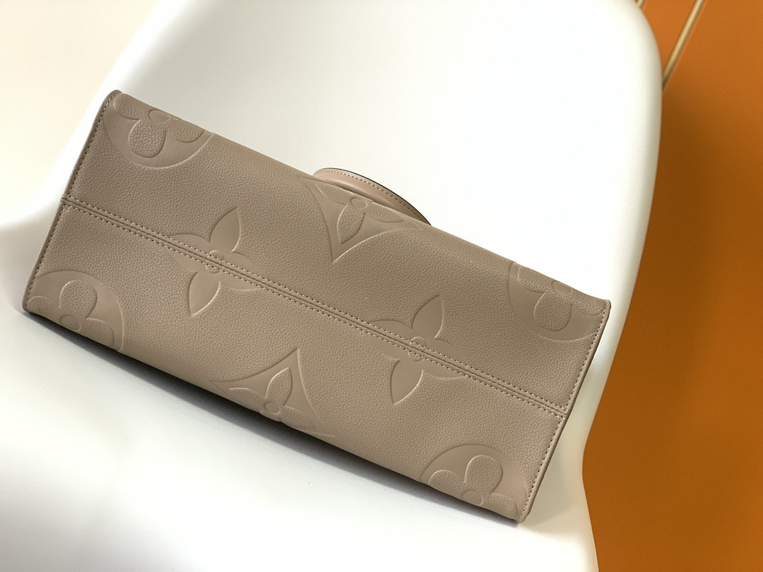 LV OnThe Go Medium Tote bag M45595 Apricot Gray - 35x27x14cm