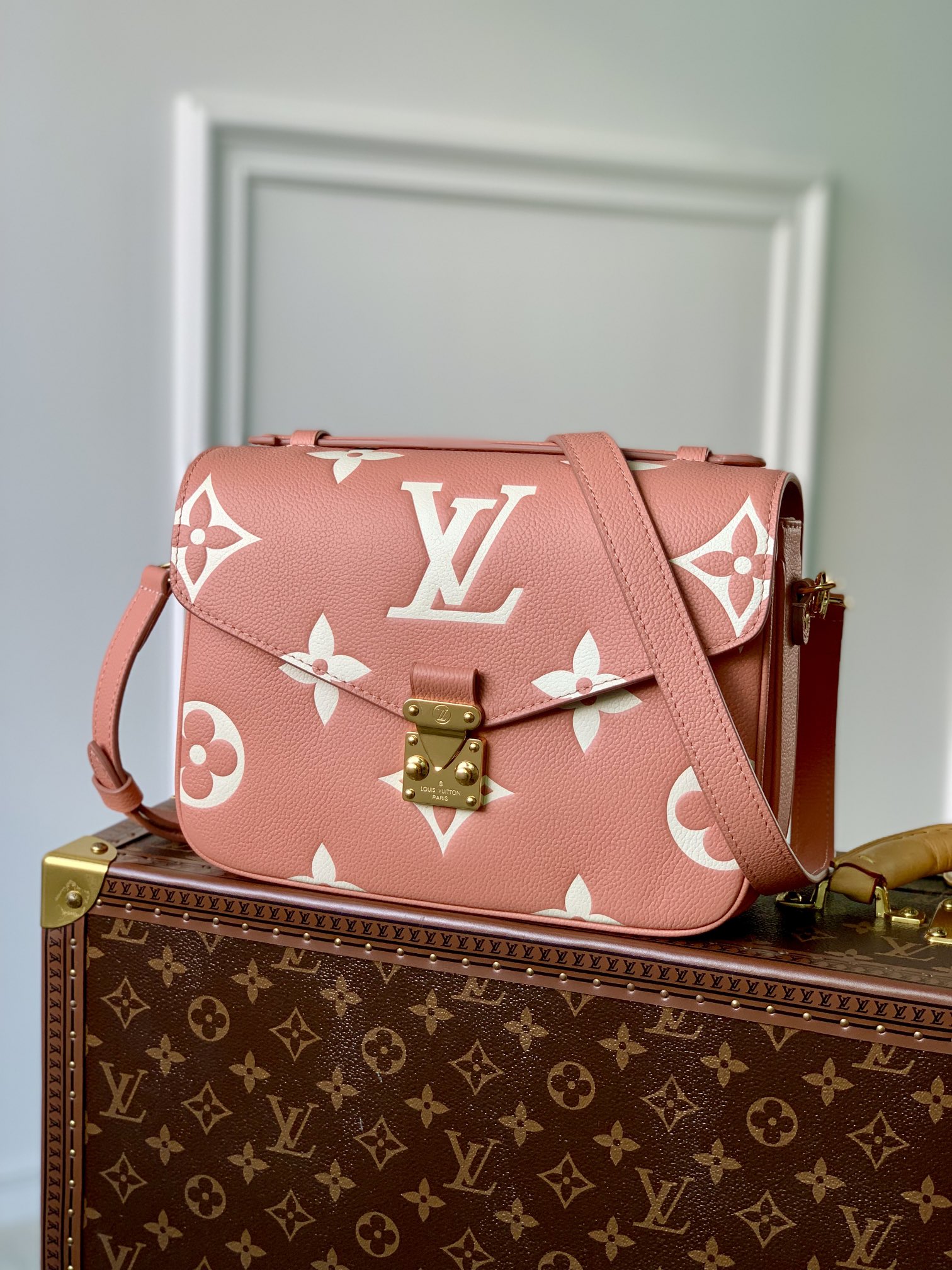 LV Pochette Métis Bicolo Monogram Empreinte Pink - M45773 - 25x19x7cm