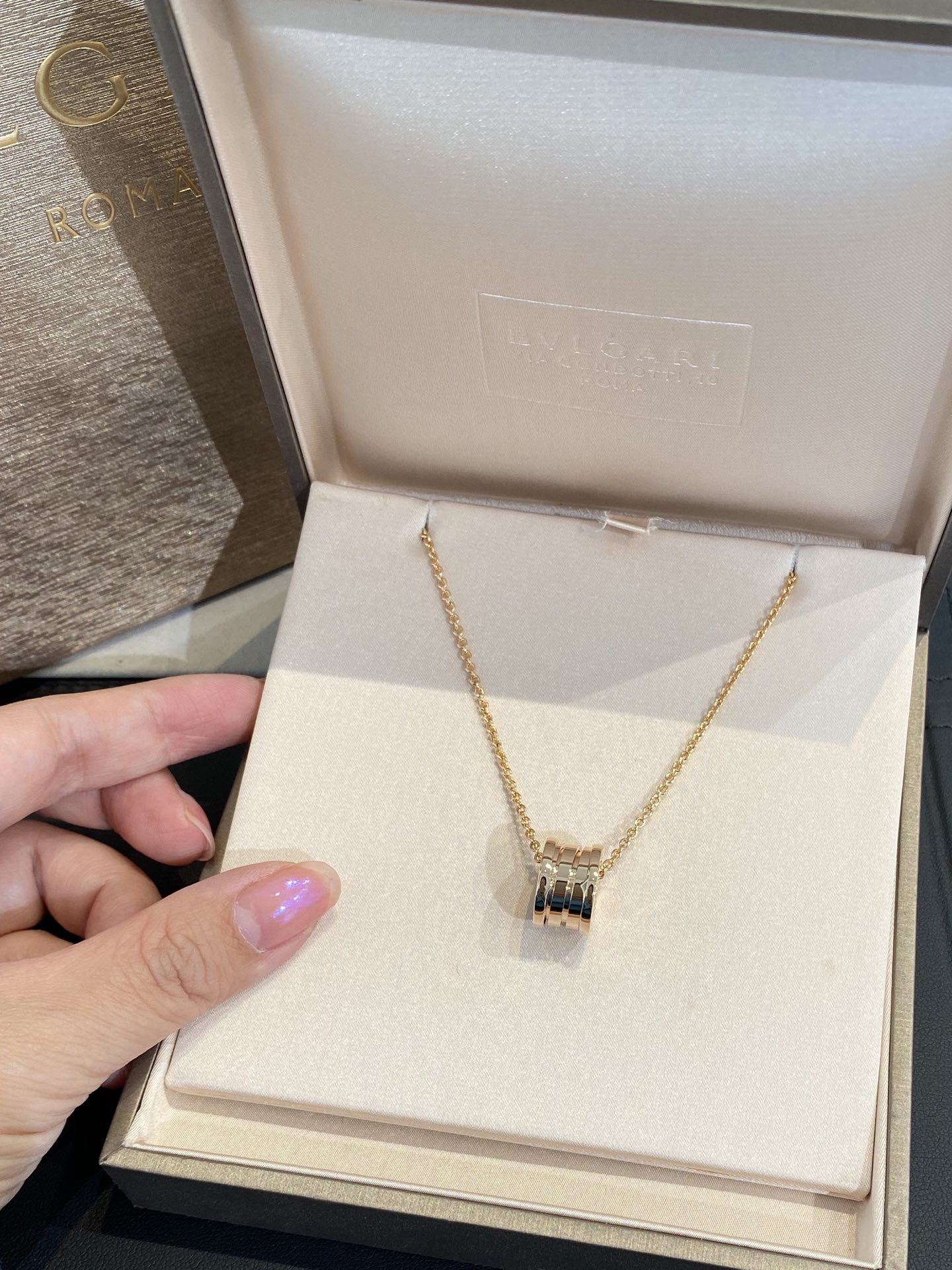 Bv1g*ai b.zero necklace