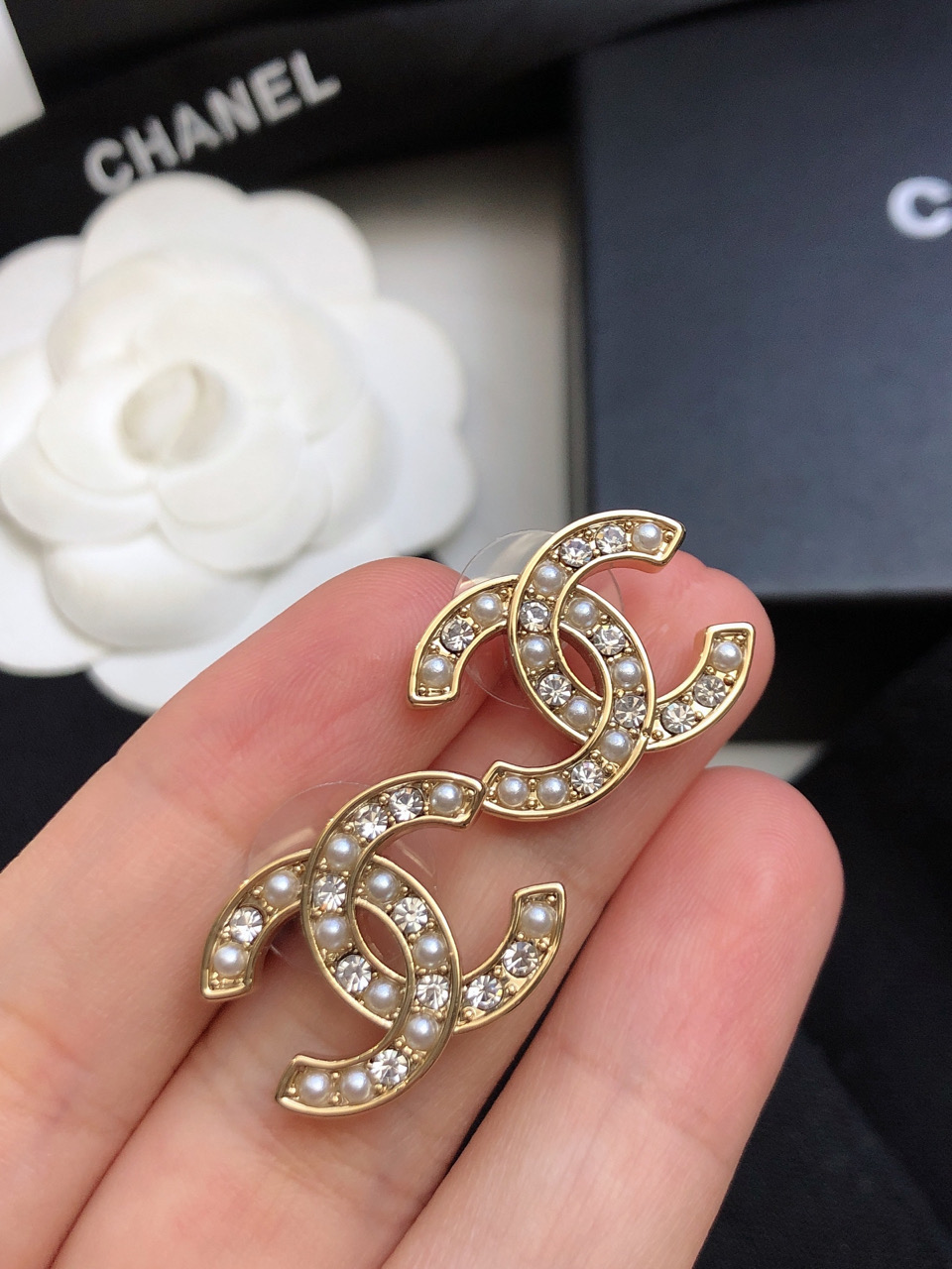 Ch**el chan 23 earrings 001