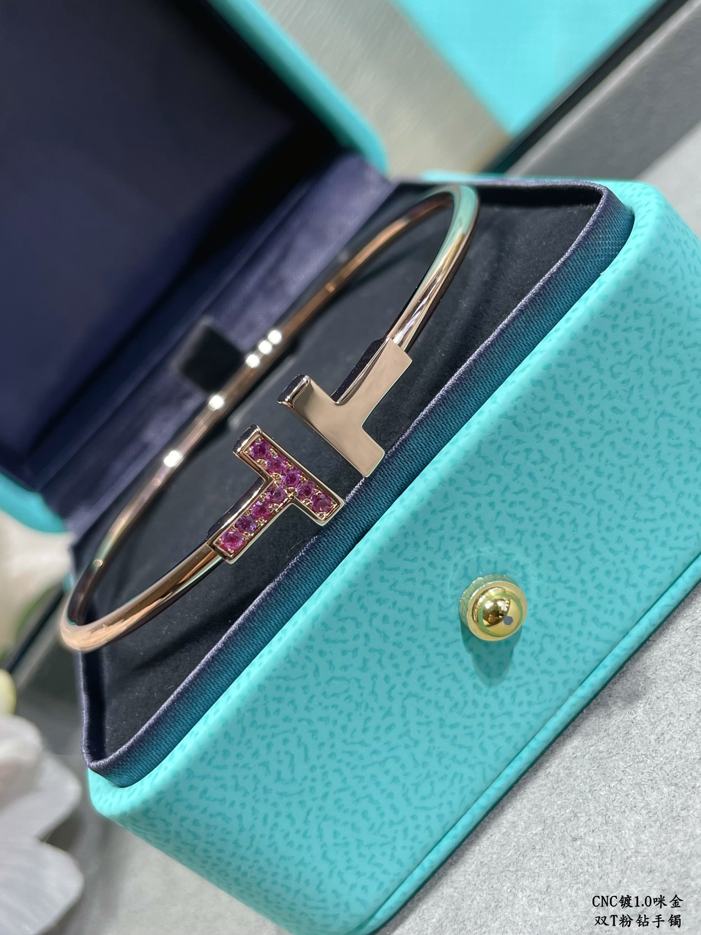 T*f*ny pink bracelet 001