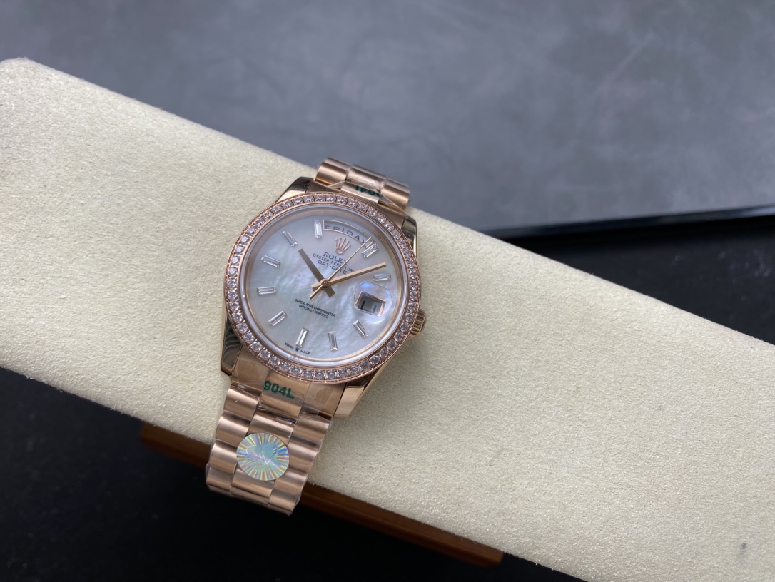 R01ex double calendar day-date 36mm