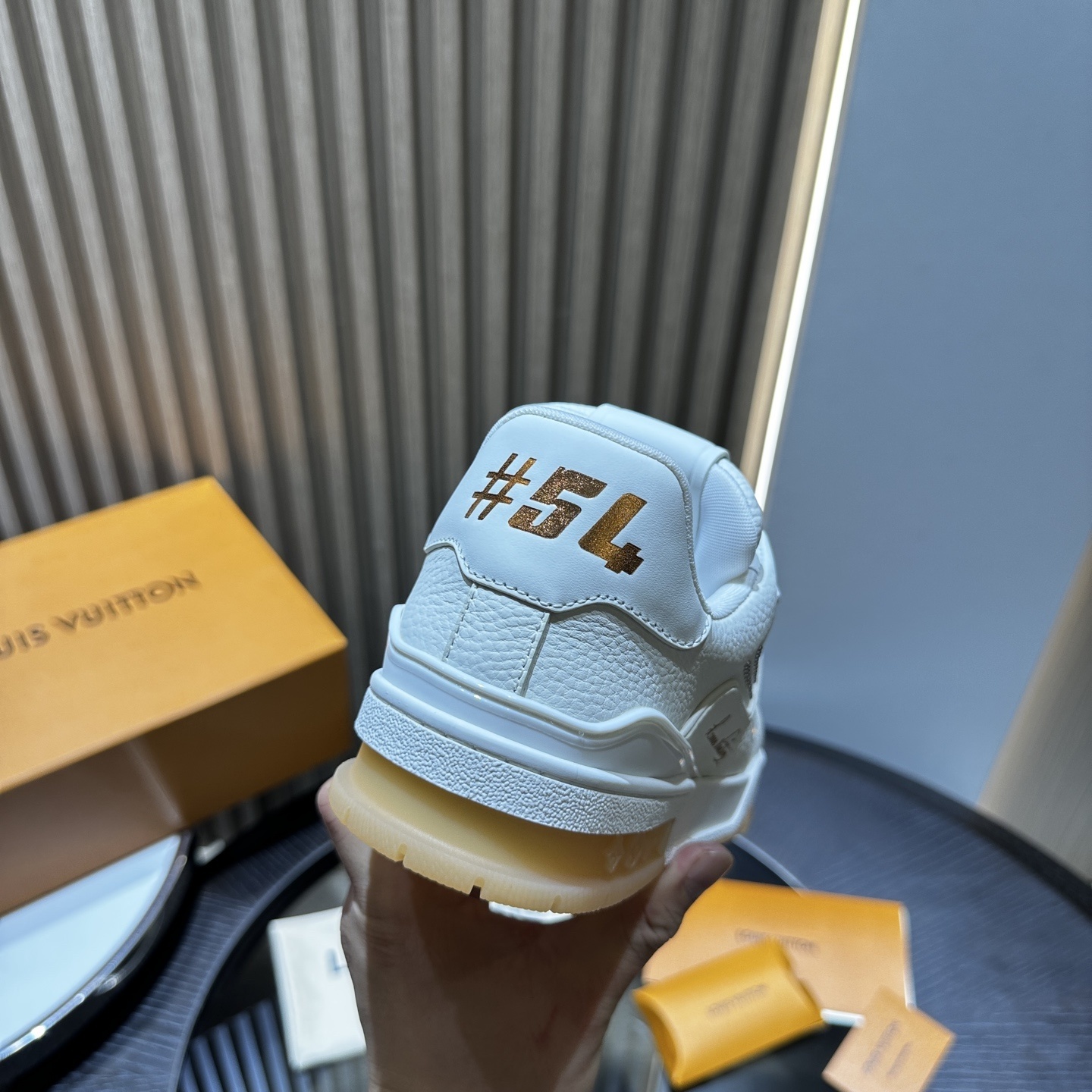 LV Sneaker 03