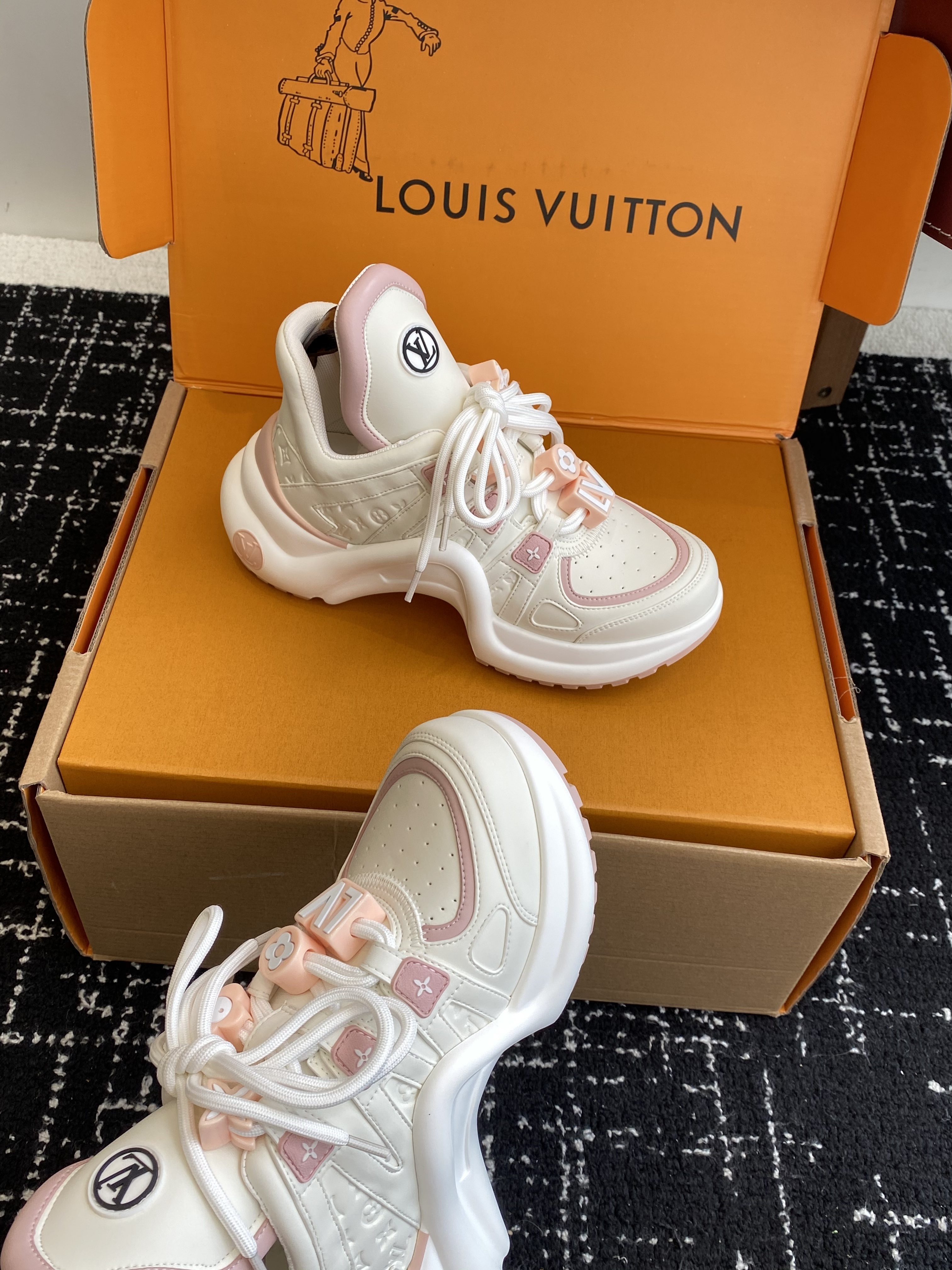 LV Sneaker 05