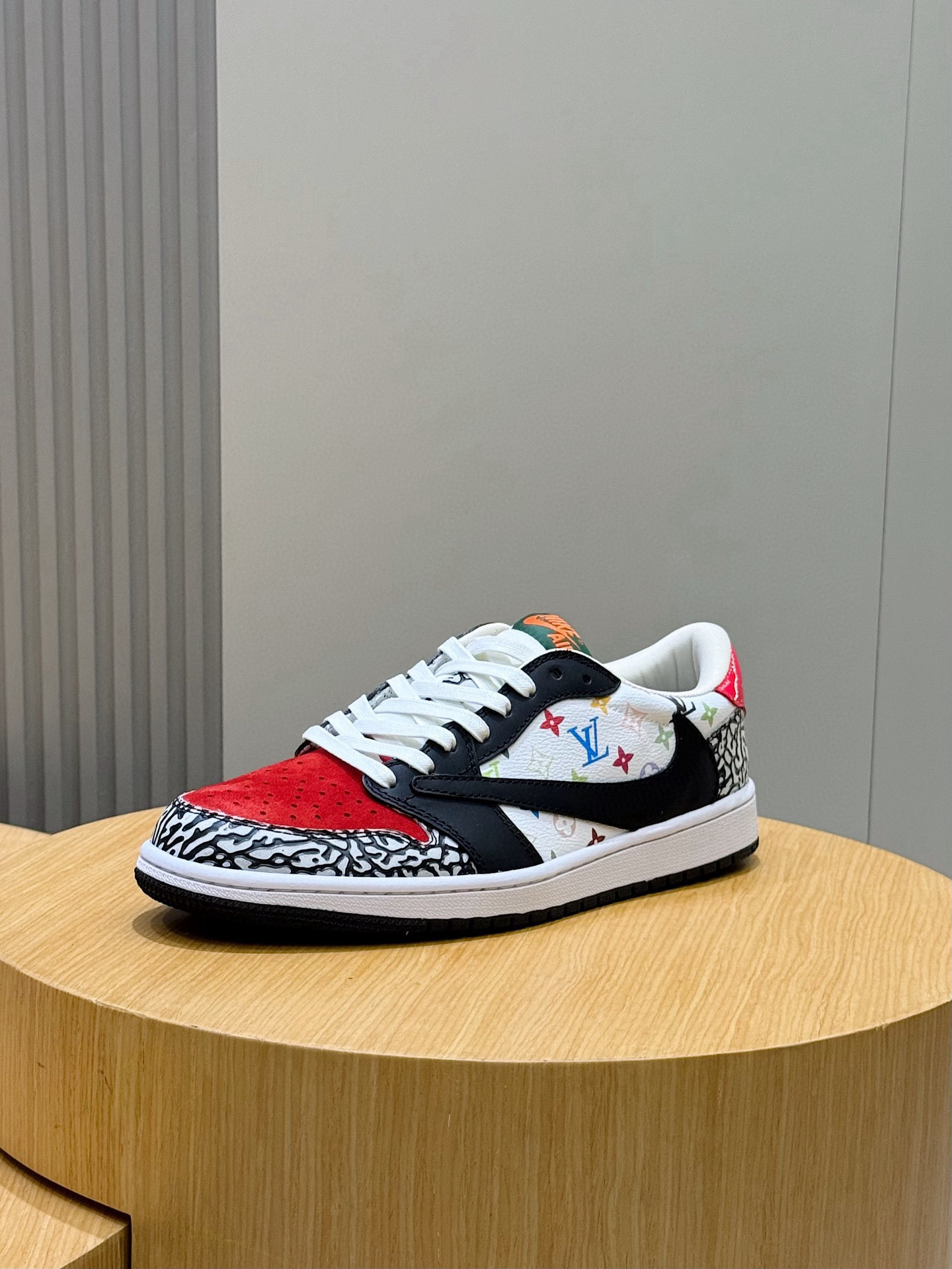 Lv Nike Collaboration Sneakers 04