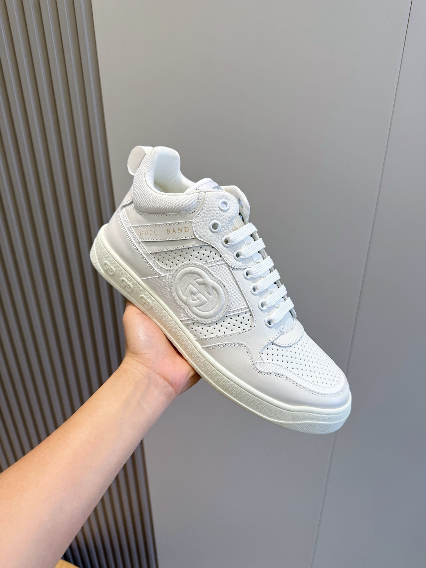 Gvc*1 sneaker 02