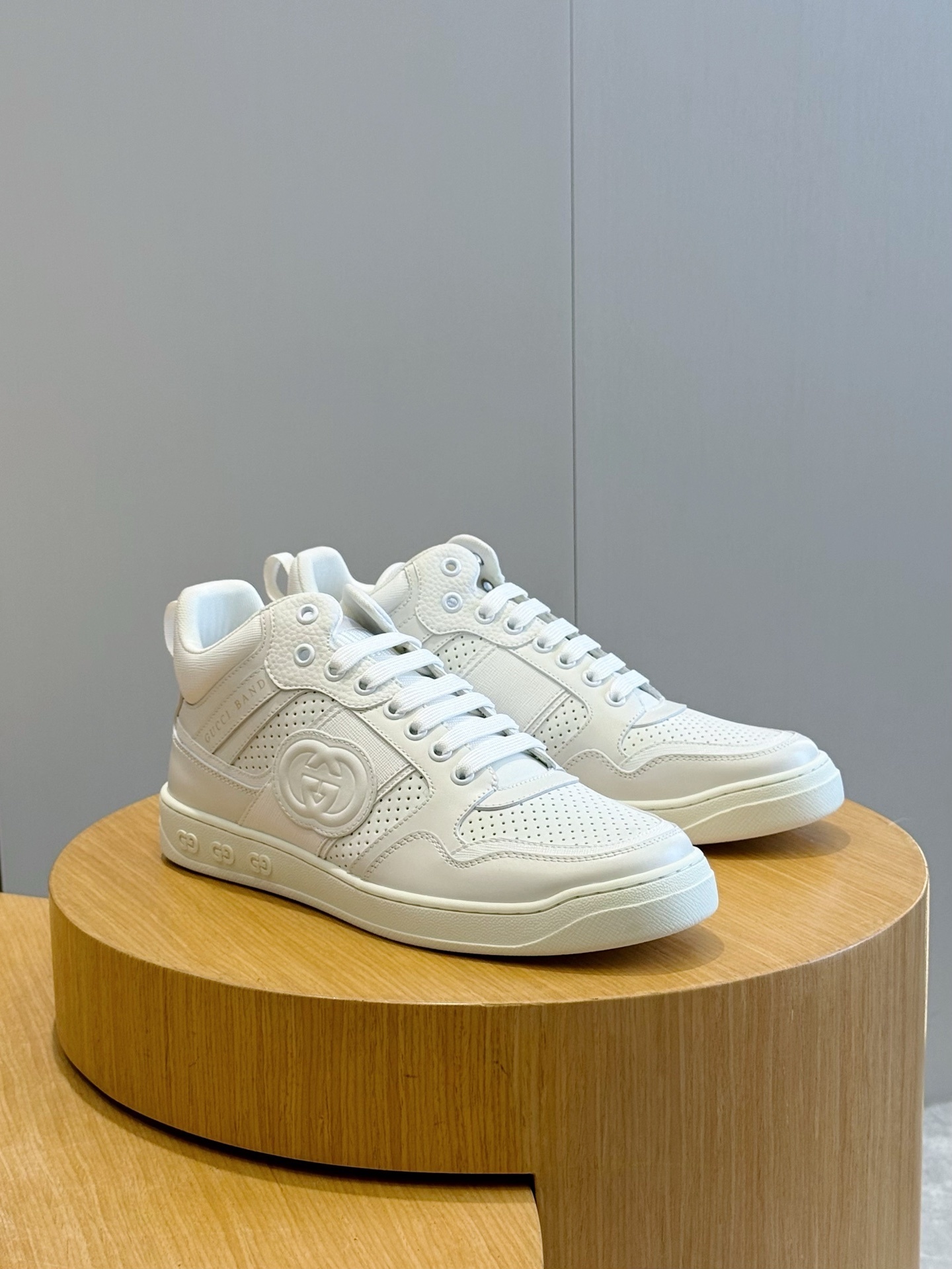 Gvc*1 sneaker 02