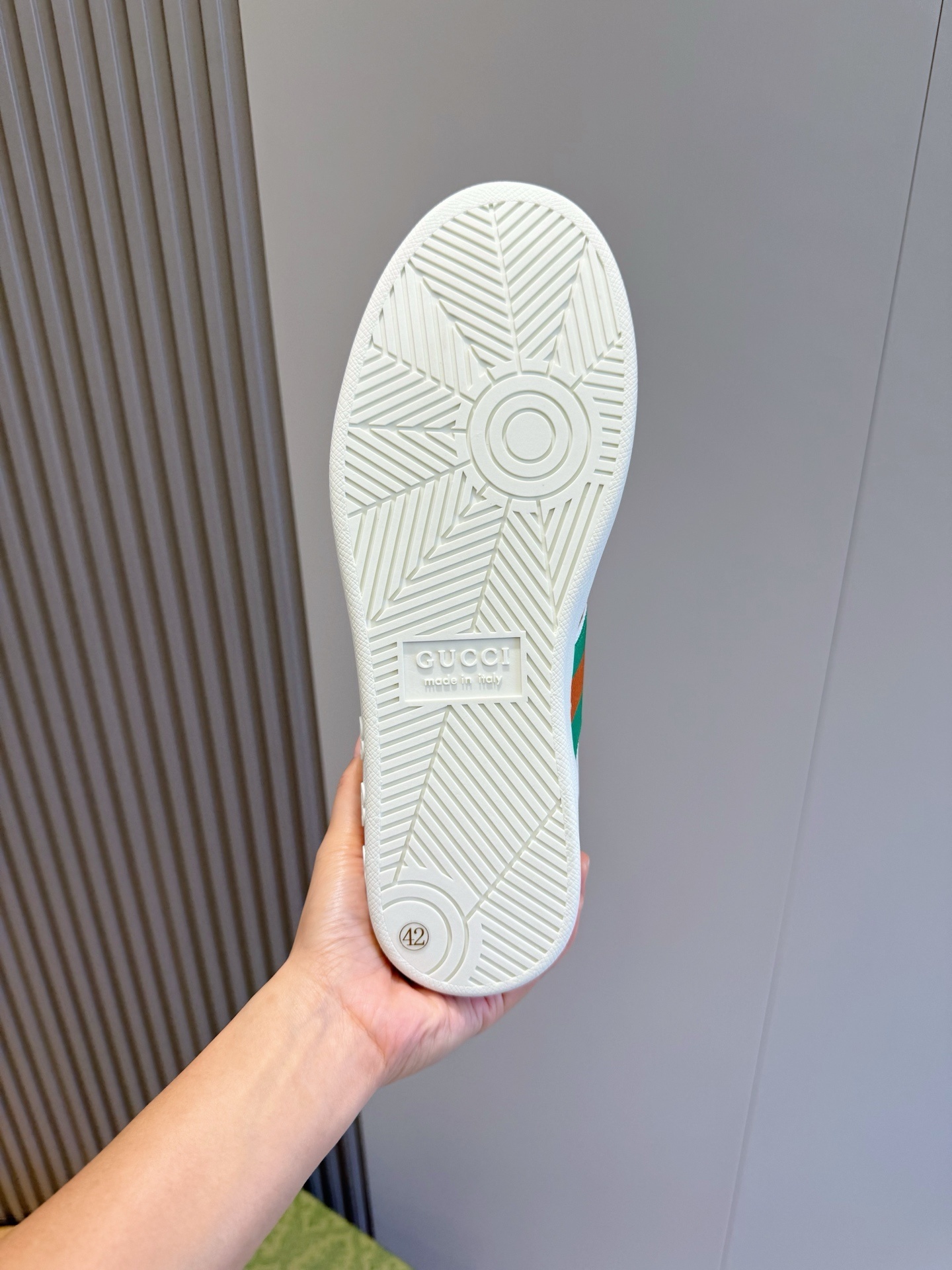 Gvc*1 sneaker 04