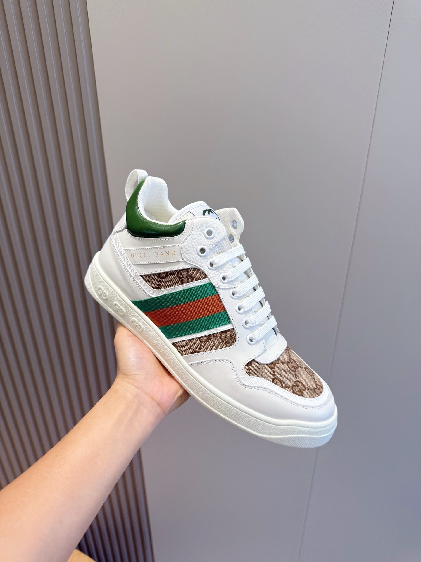 Gvc*1 sneaker 05