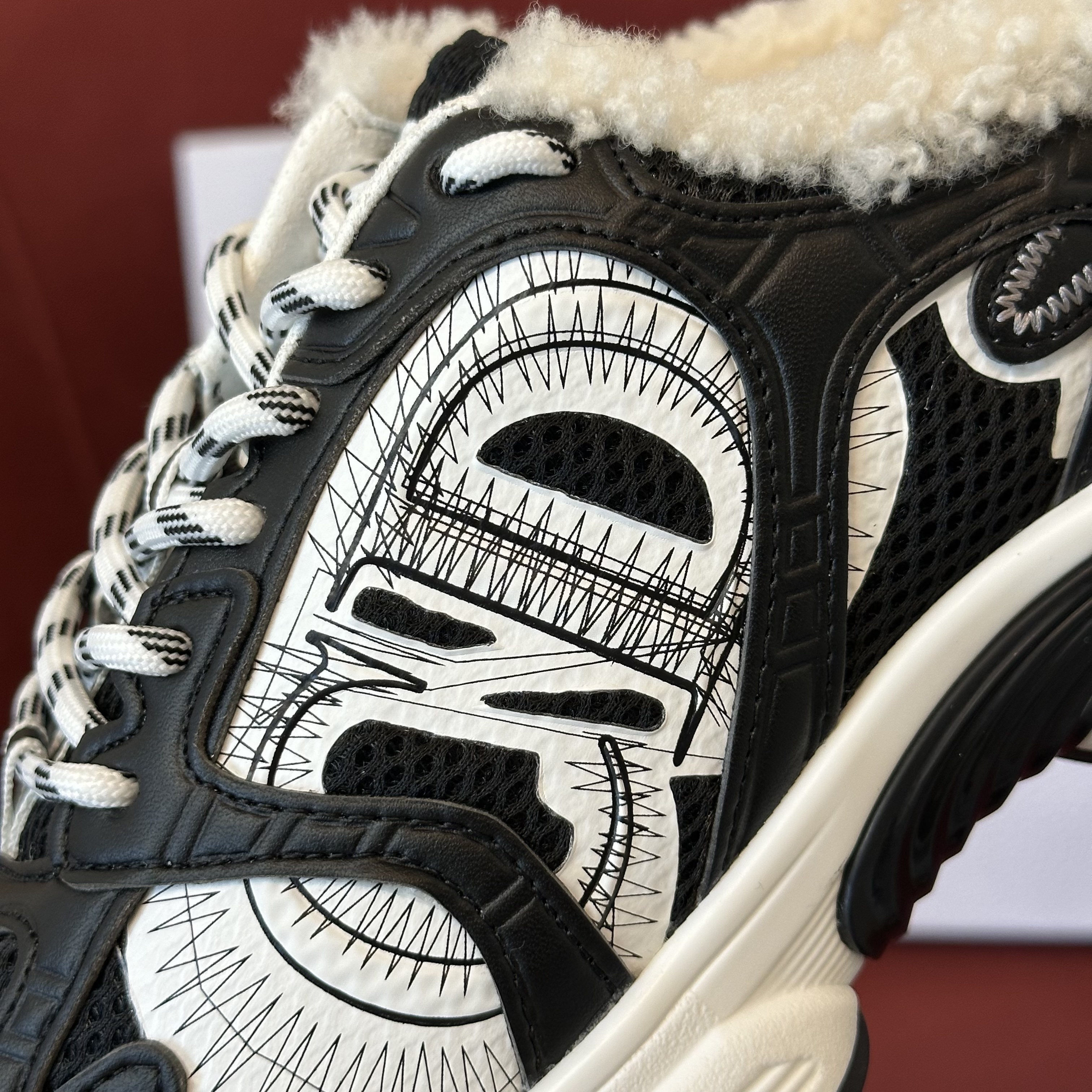 D10r low-top plush sneakers 01